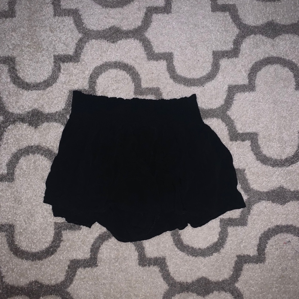 Brandy Melville black flowy shorts